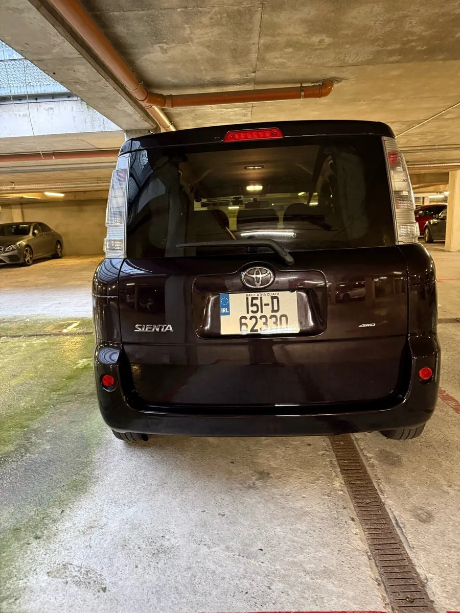 TOYOTA SIENTA AUT1.5 PETROL, 7 SEATS FULL SERVICE - Image 3