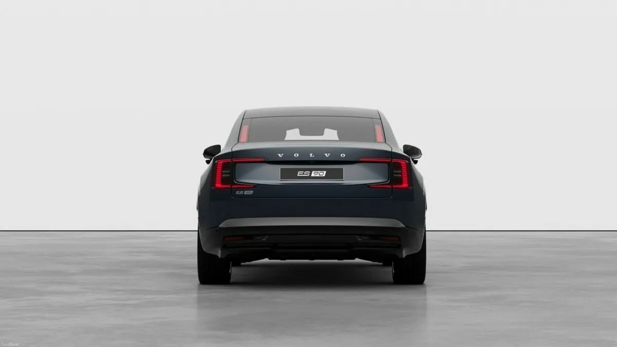 Volvo EX90 NEW ES90 Plus in Denim Blue - Image 4