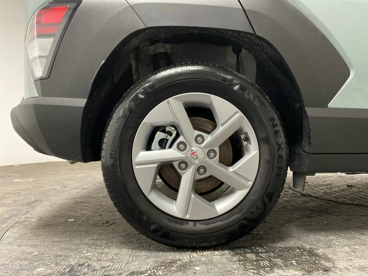 Hyundai KONA Kona Signature - Image 5
