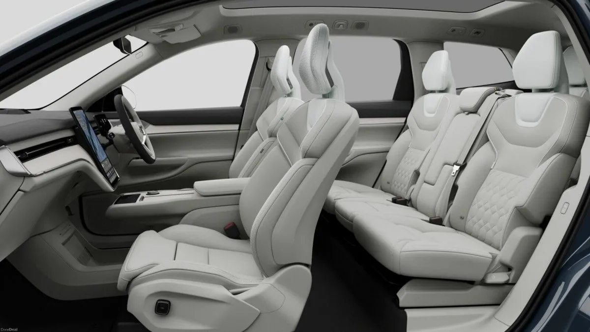 Volvo EX90 261 Twin motor Denim Blue with Dawn int - Image 6