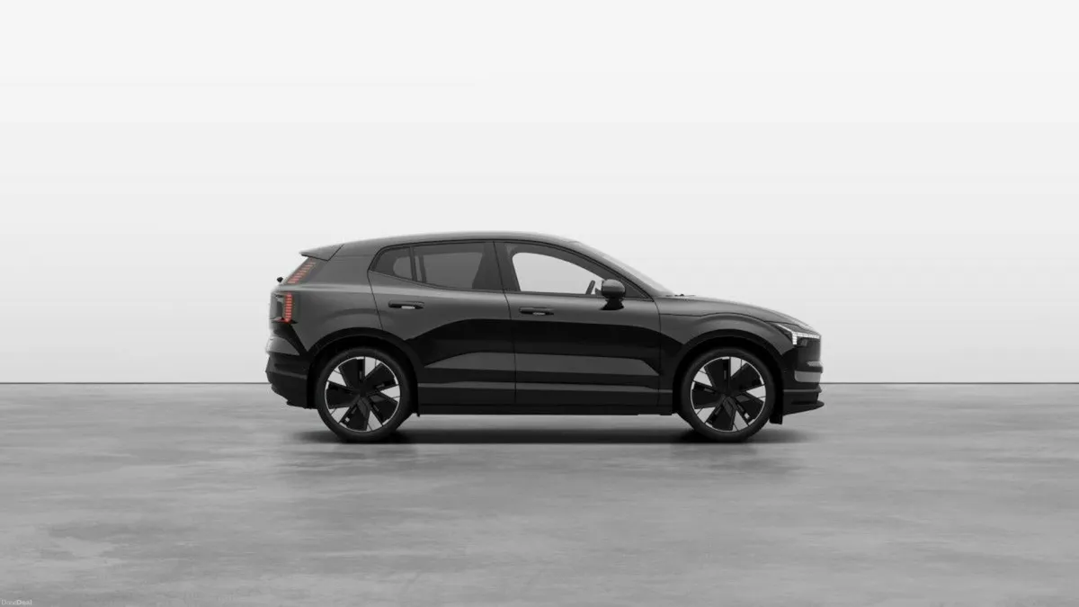Volvo EX30 Ultra Extended Range Onyx black  with B - Image 3
