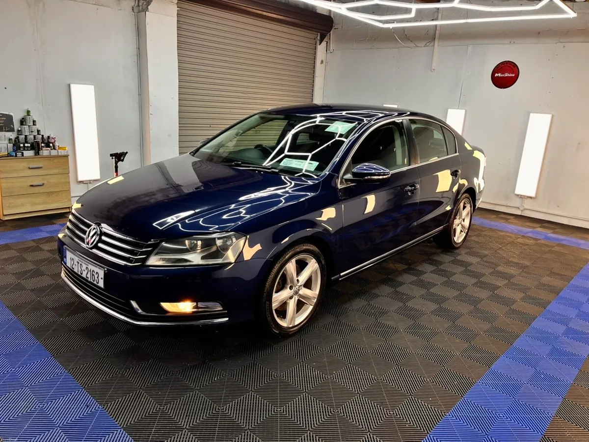 Volkswagen Passat - Image 1