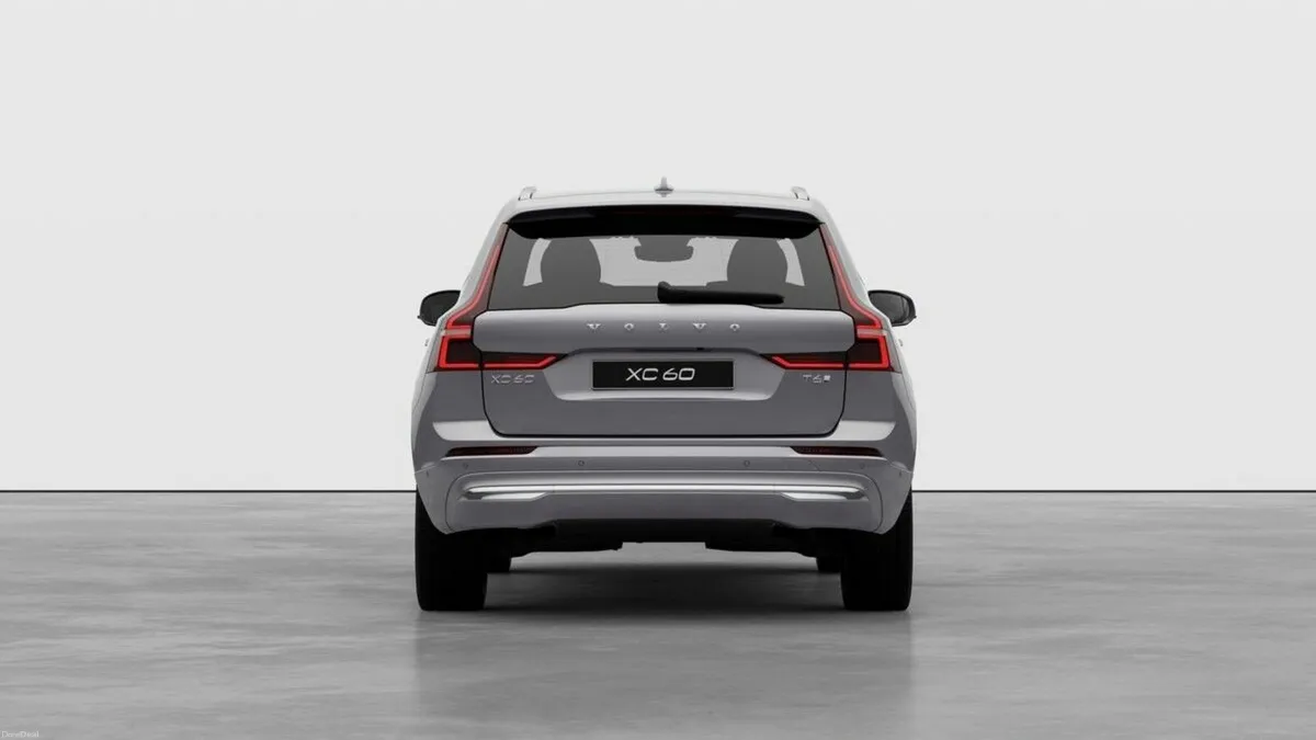 Volvo XC60 XC60 Ultra in Aurora Silver with 21inch - Image 2