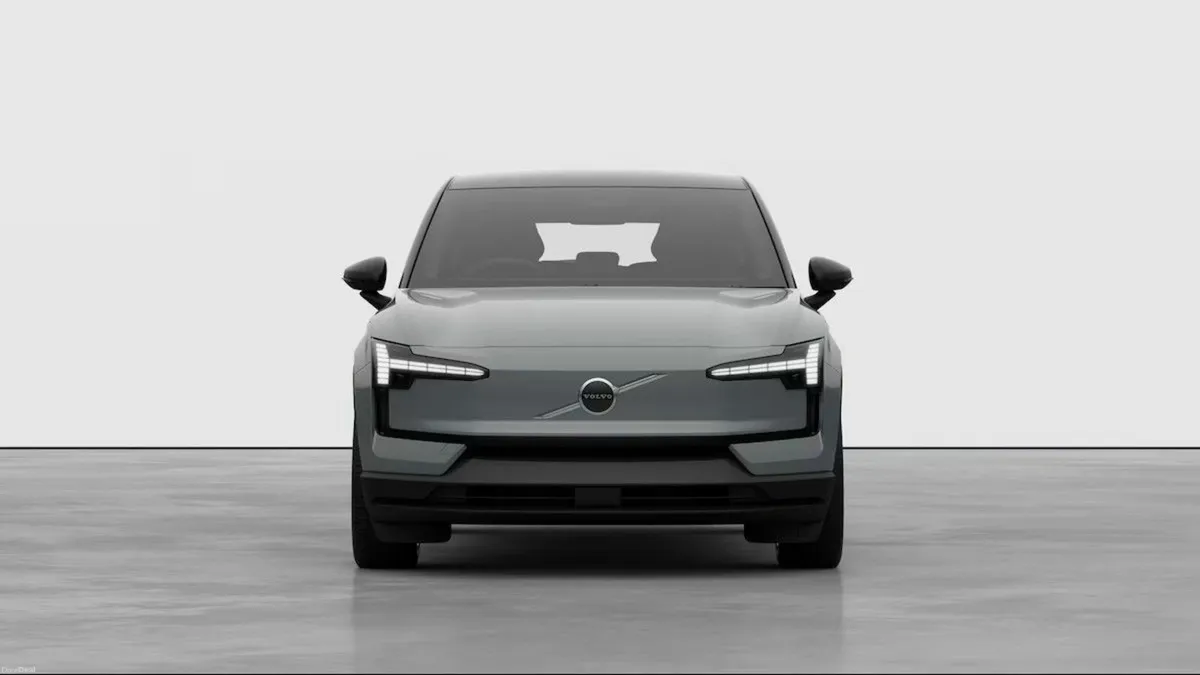 Volvo EX30 IN STOCK Vapor Grey Extended Range Plus - Image 2