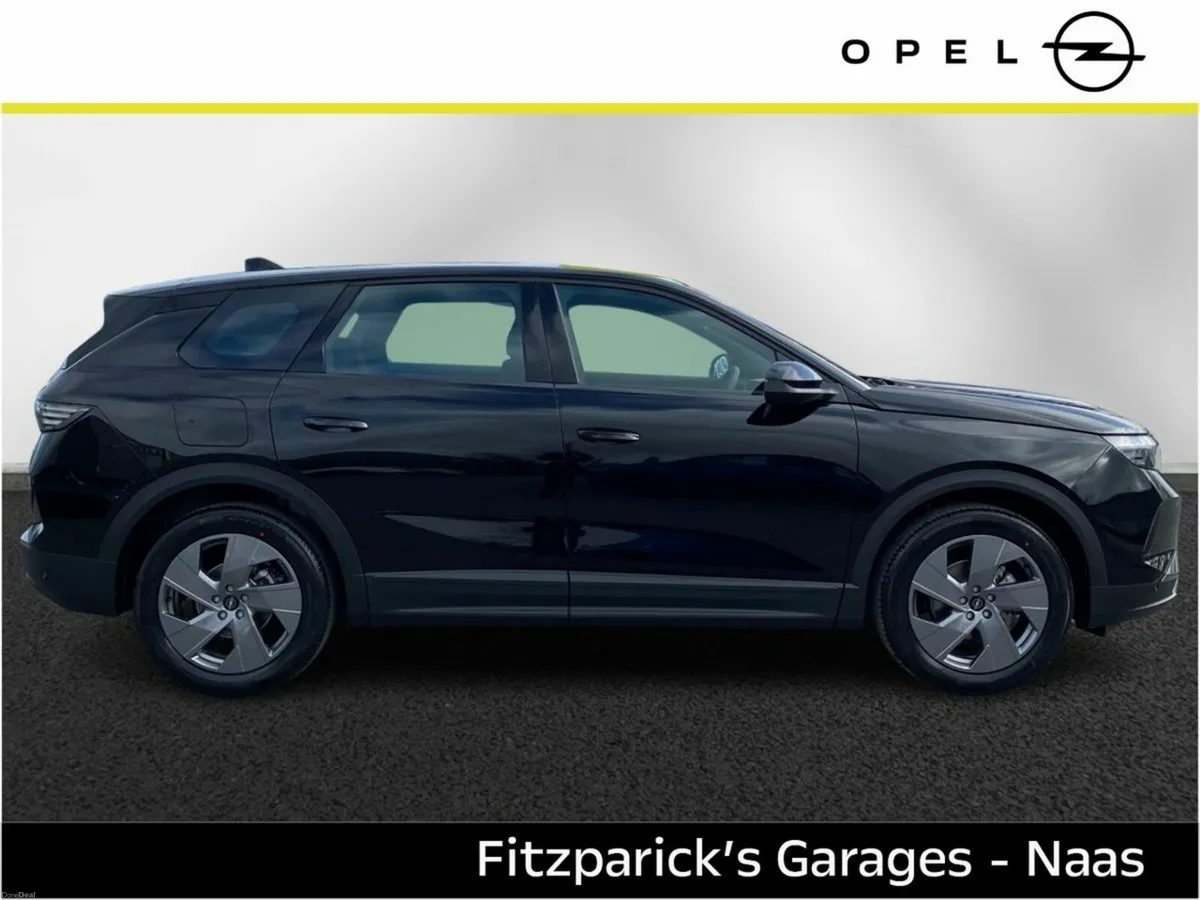 Opel Grandland ELEGANCE HYBRID with 2.9% Finance A - Image 4