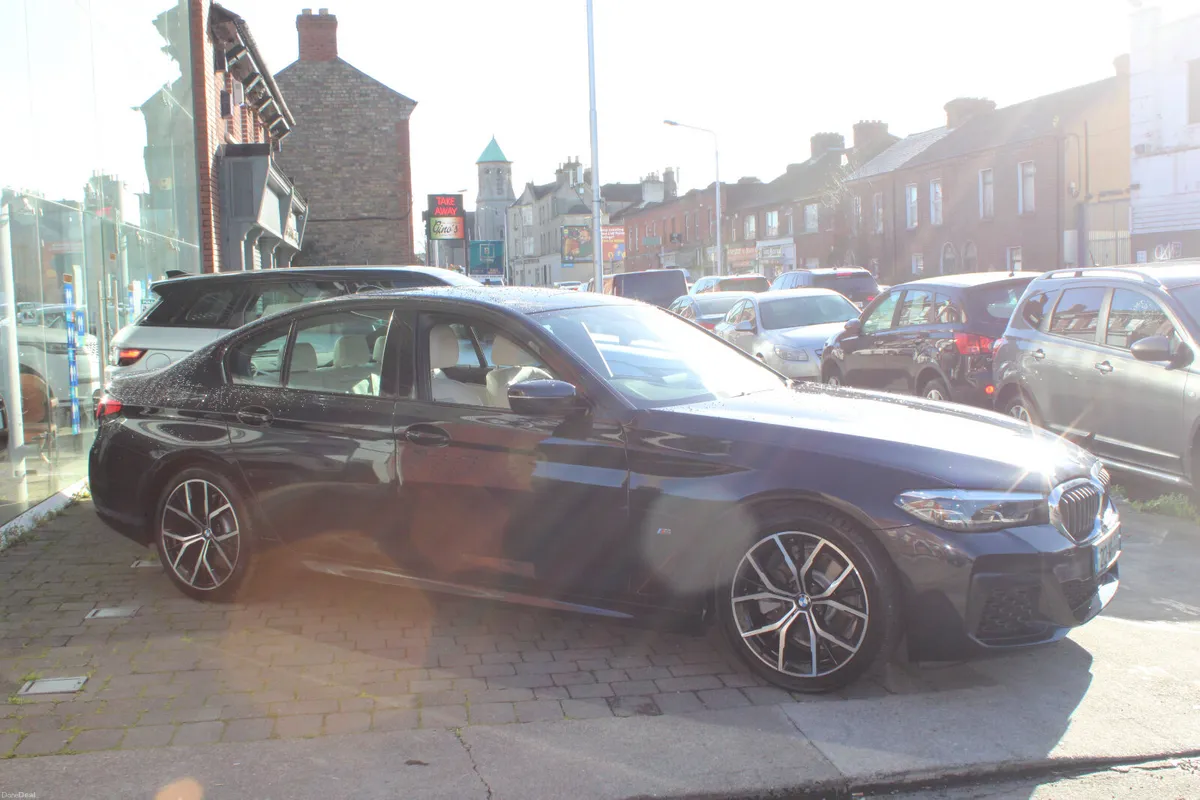 BMW 5-Series M SPORT - Image 2