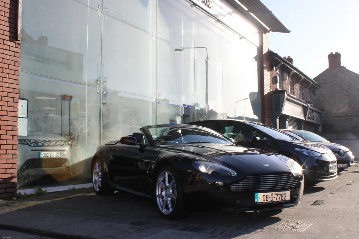 Aston Martin V8 VANTAGE 2008 - Image 3