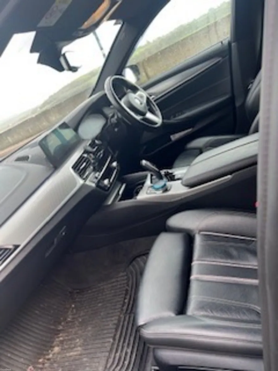 BMW 5-Series 2019 - Image 3
