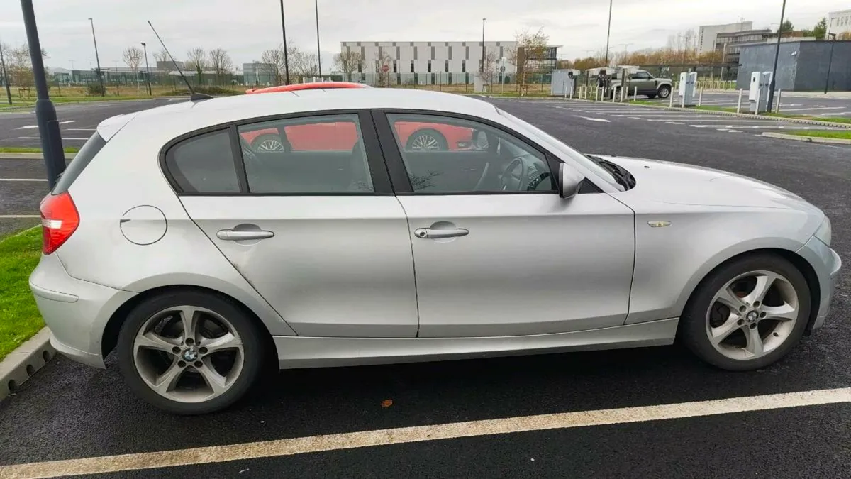 BMW 1-Series 2011 - Image 4