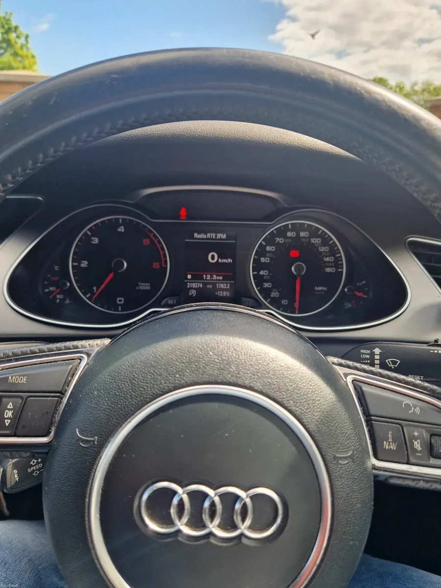 Audi A4 2014 s line  black edition 177bhp - Image 5