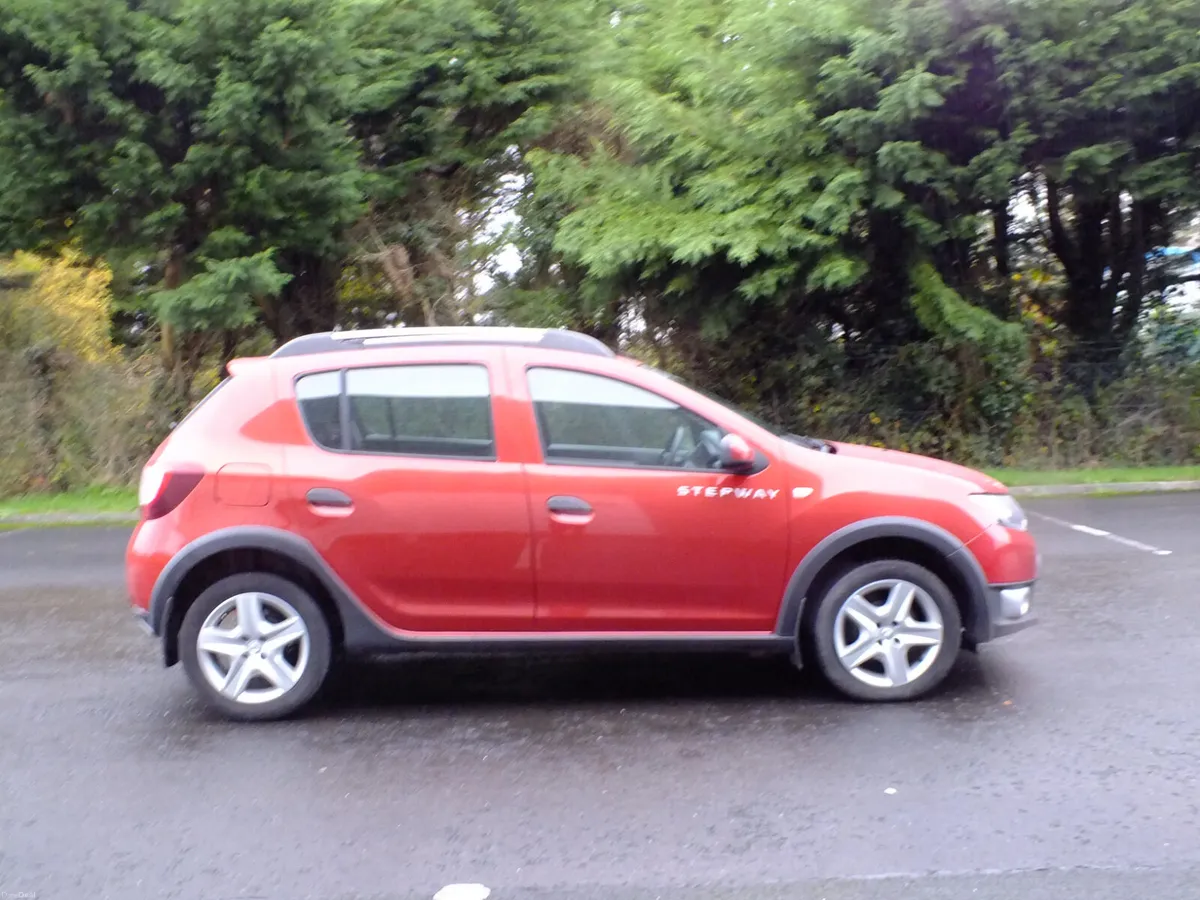 Dacia Sandero Stepway 2016 - Image 2