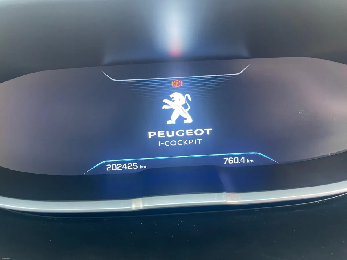 Peugeot 5008 2017 - Image 2