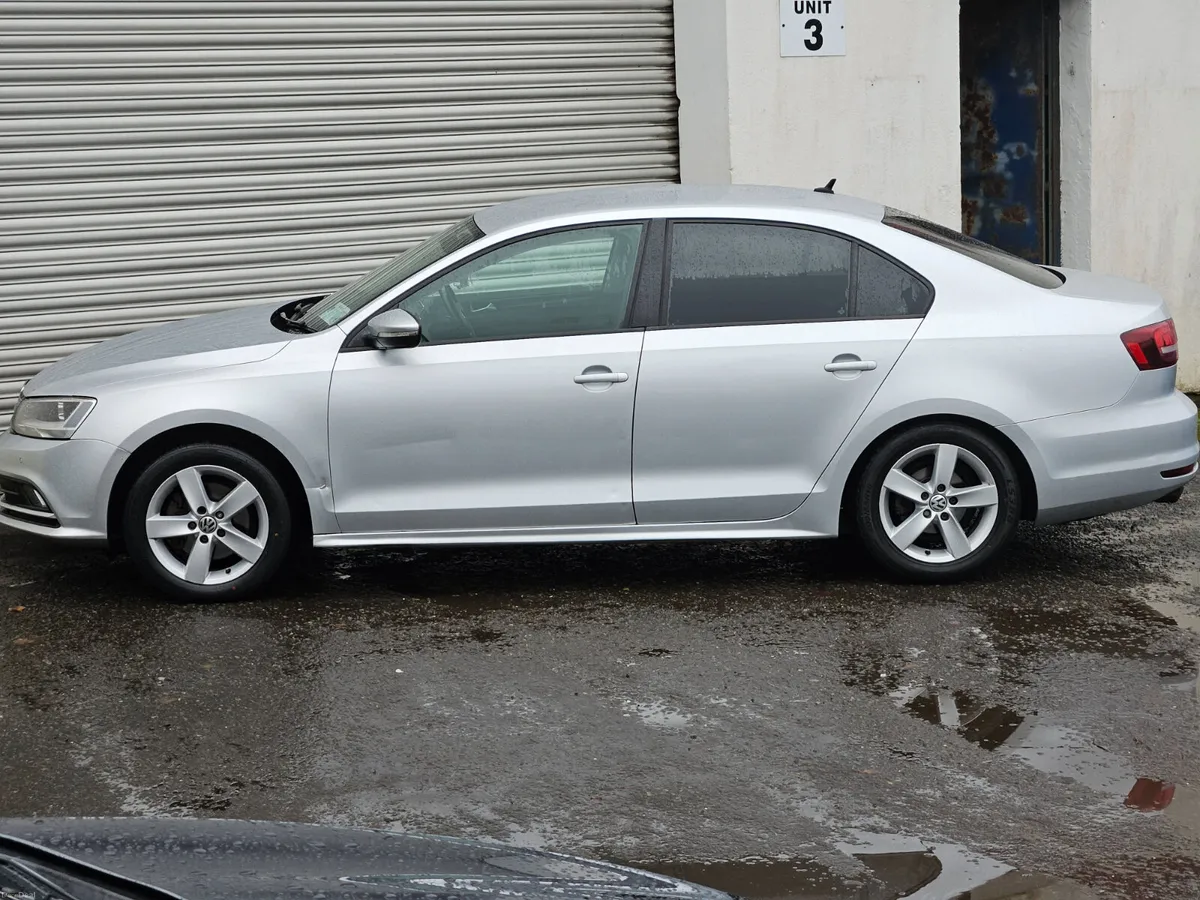 Volkswagen Jetta 2016 2.0Tdi AUTO - Image 4
