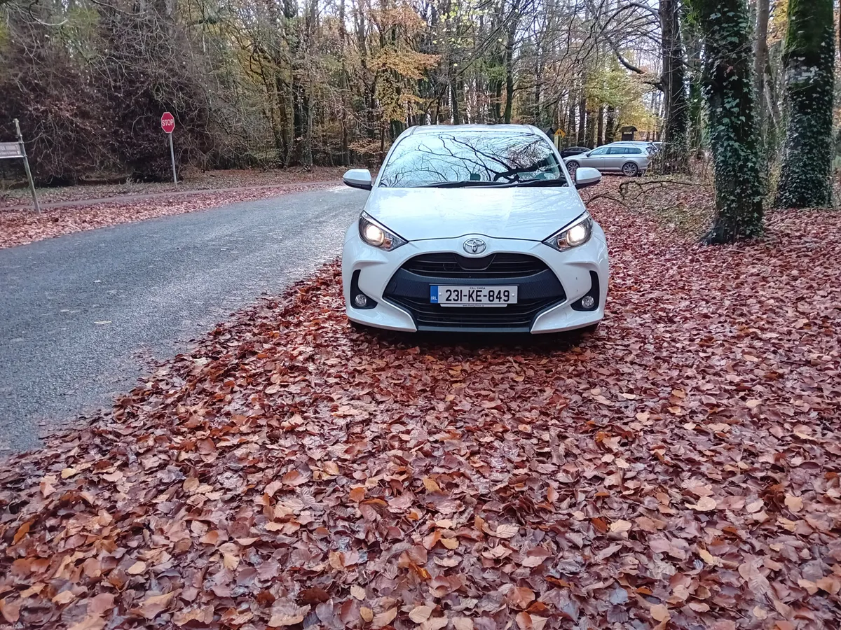 2023 TOYOTA YARIS 1.0i LUNA 5 DOOR MANUAL - Image 2