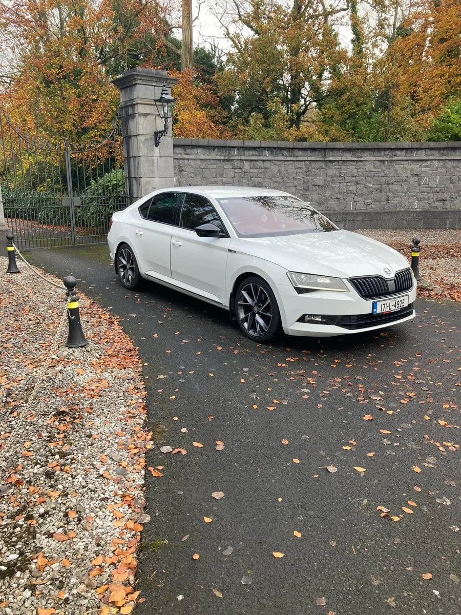 Skoda superb black addition - Image 1