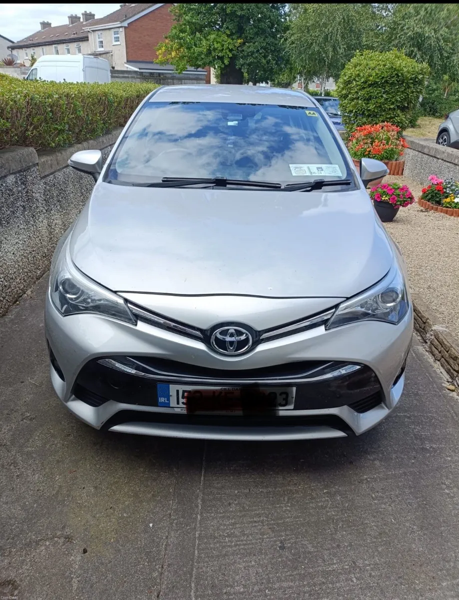 Toyota Avensis 2015 - Image 1