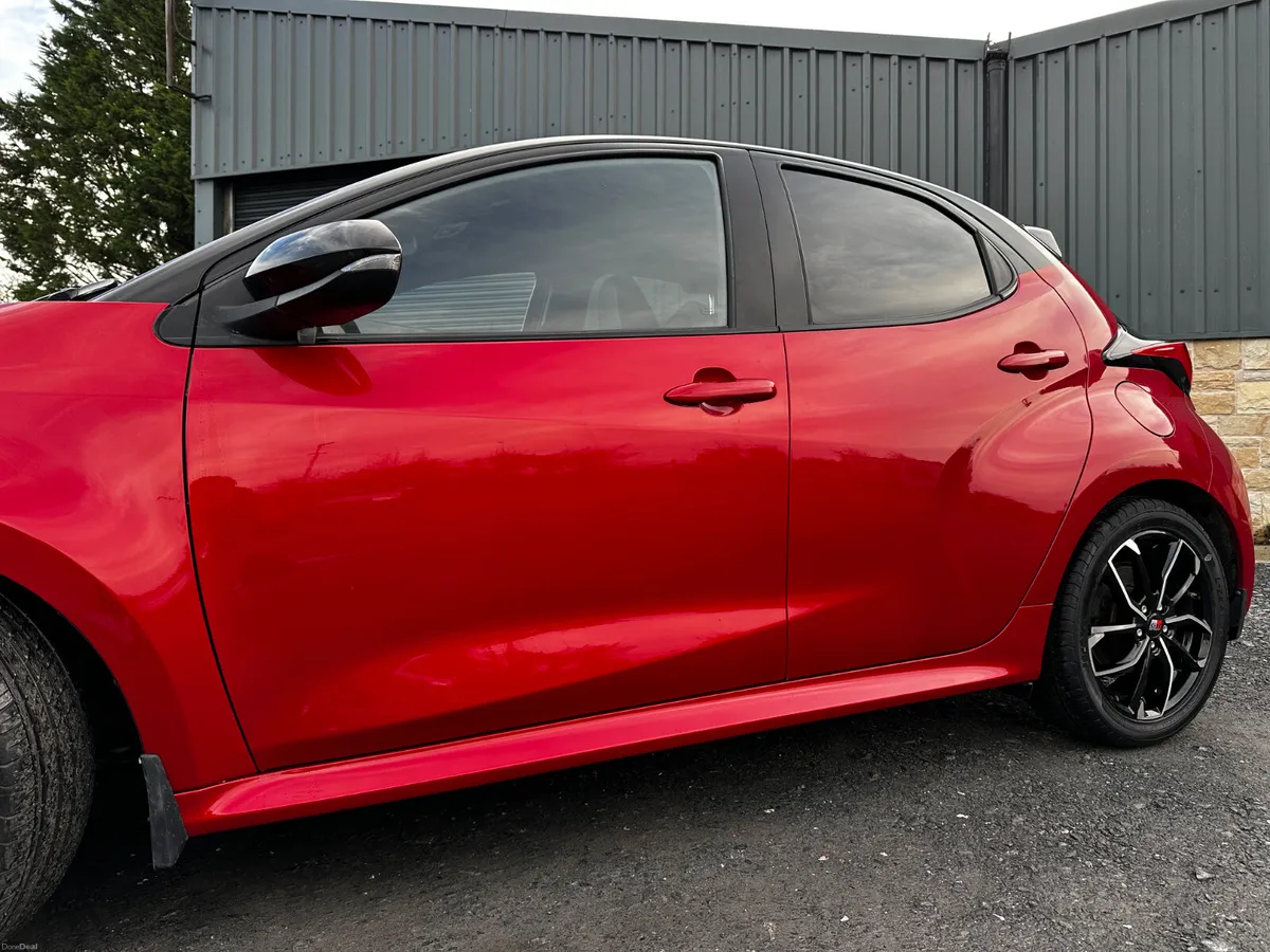 Toyota Yaris 221’ 1.5 Hybrid GR Premier LOW KMs - Image 5