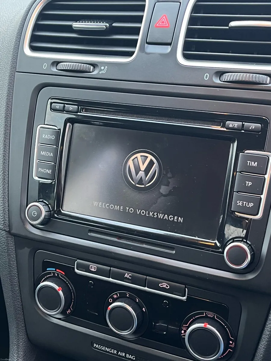 VW Golf R Line - Image 3