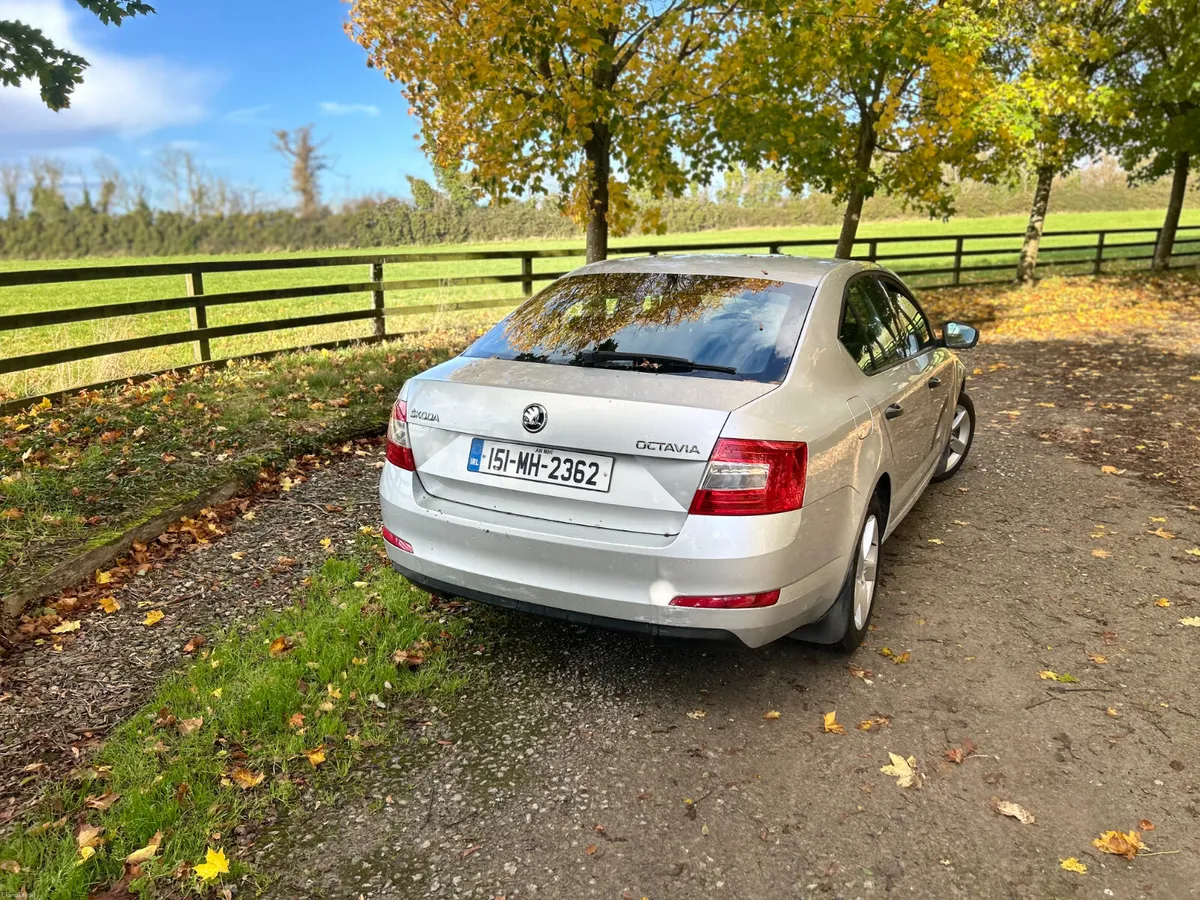 Skoda Octavia 2015 - Image 2