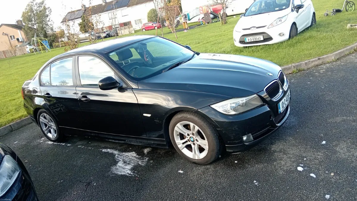 BMW 3-Series 2010 - Image 3