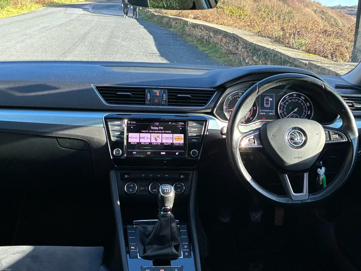 Skoda Superb Business edition - Image 2