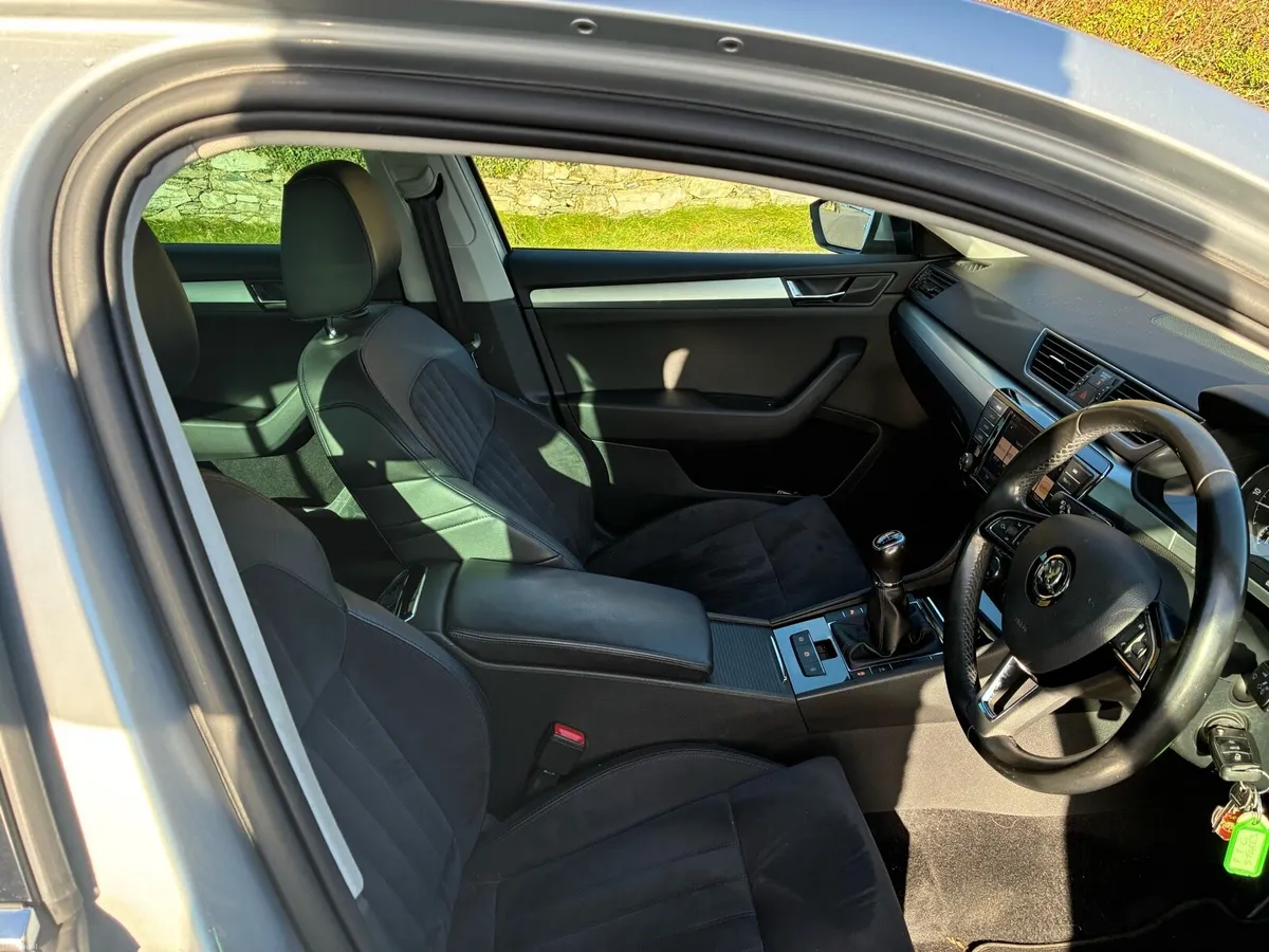 Skoda Superb Business edition - Image 4