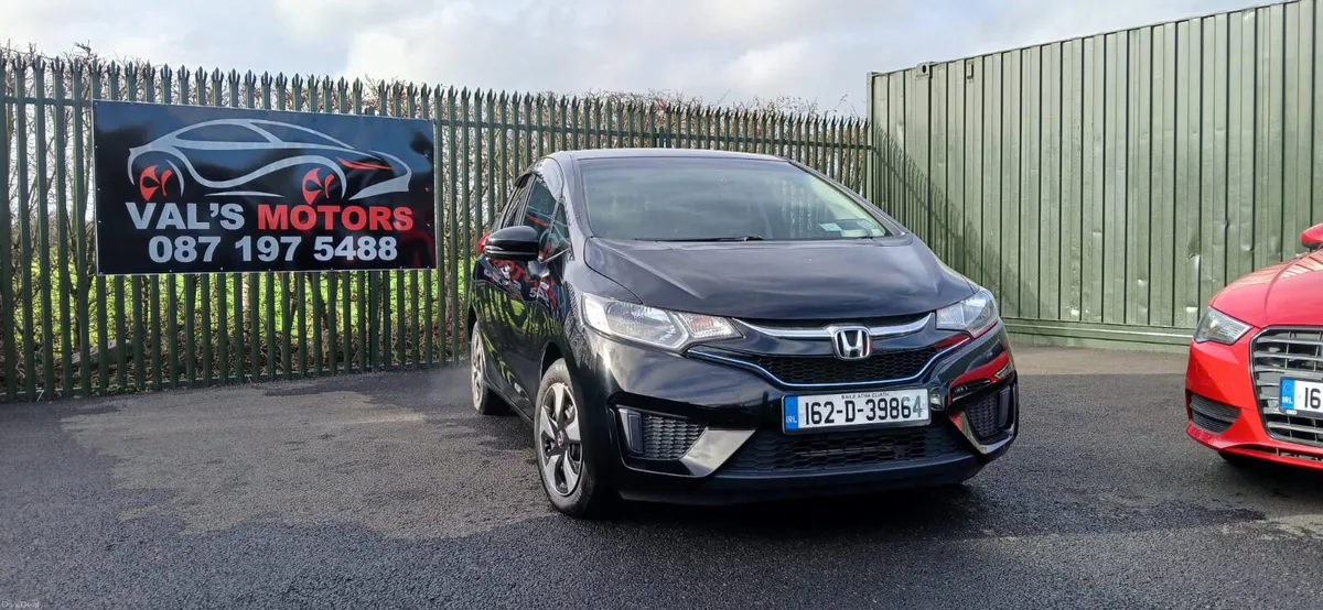 16 Honda Fit, Reverse Camera, Nice Spec 115,000km - Image 1