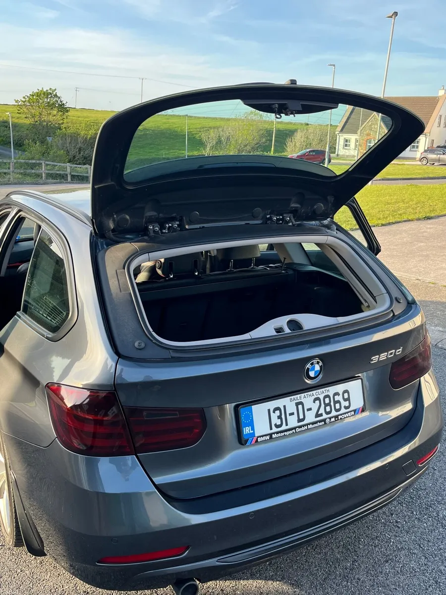 BMW 3-Series 2013 - Image 2