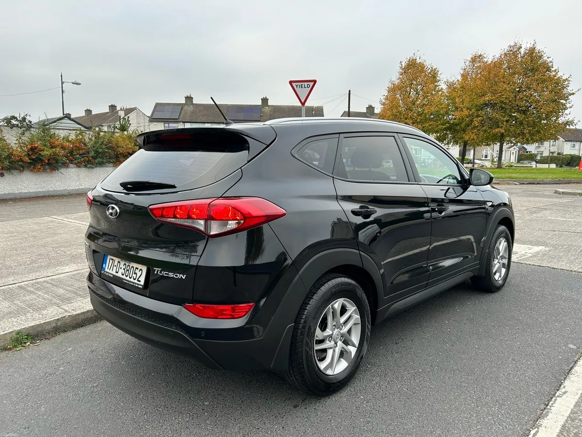 2017 HYUNDAI TUCSON COMFORT NCT 04-27 / TAX 03-26 - Image 3