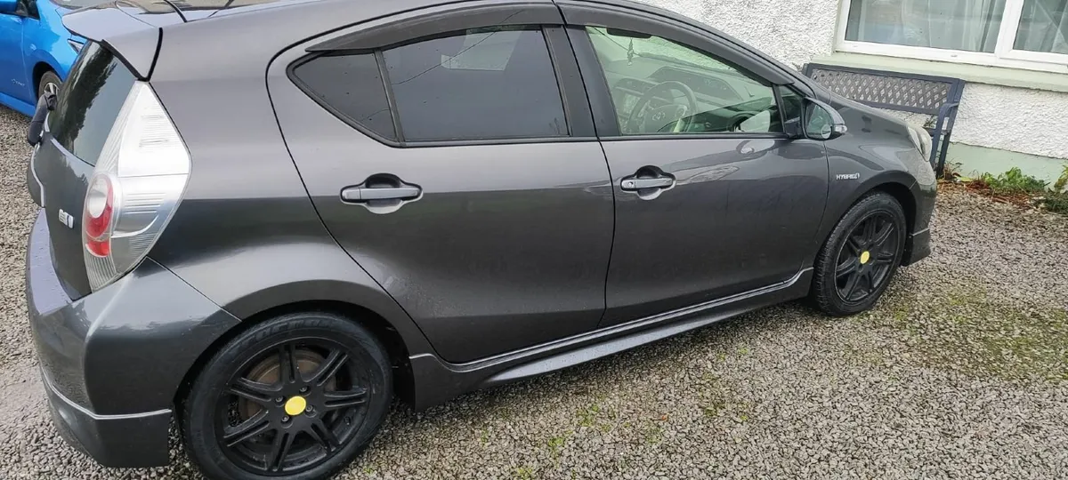 Toyota Aqua 2014 - Image 3