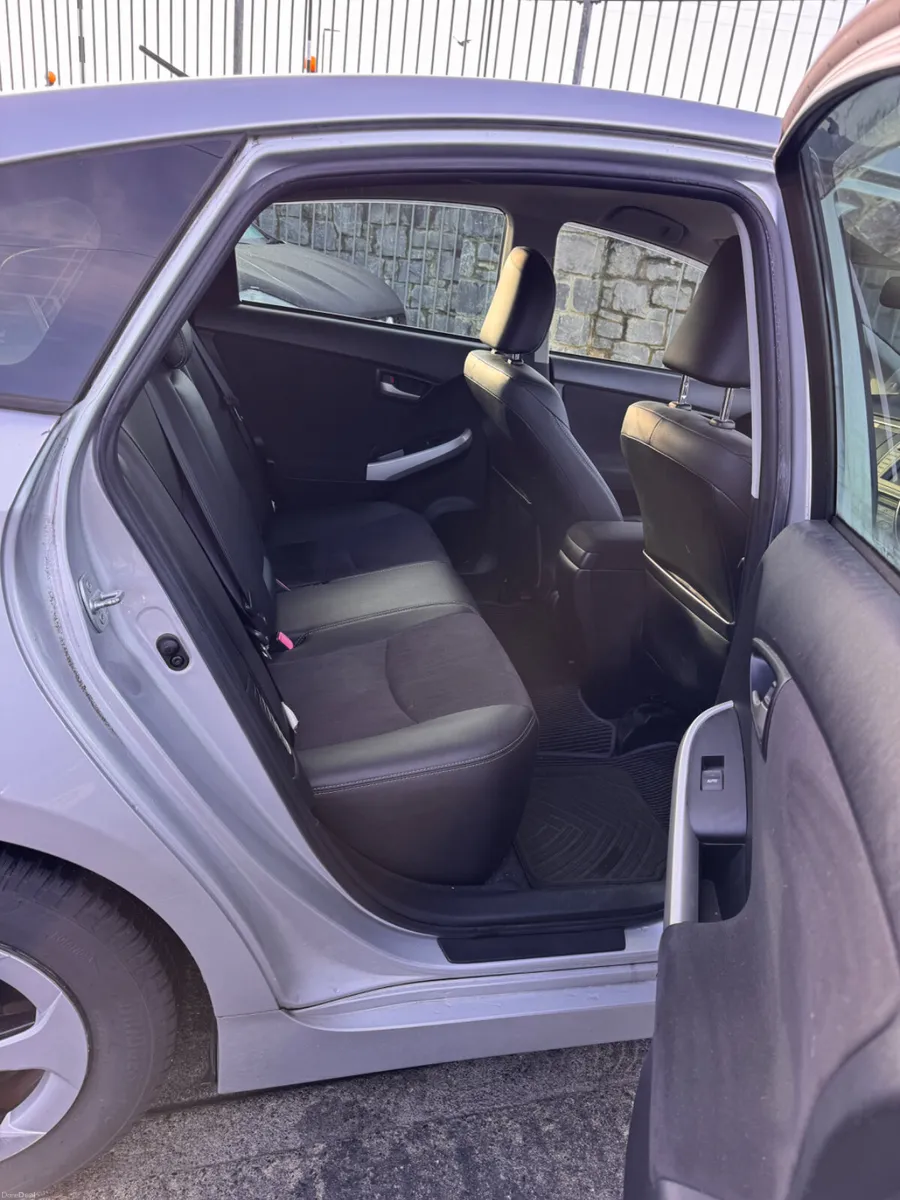 Toyota Prius 2013 - Image 4