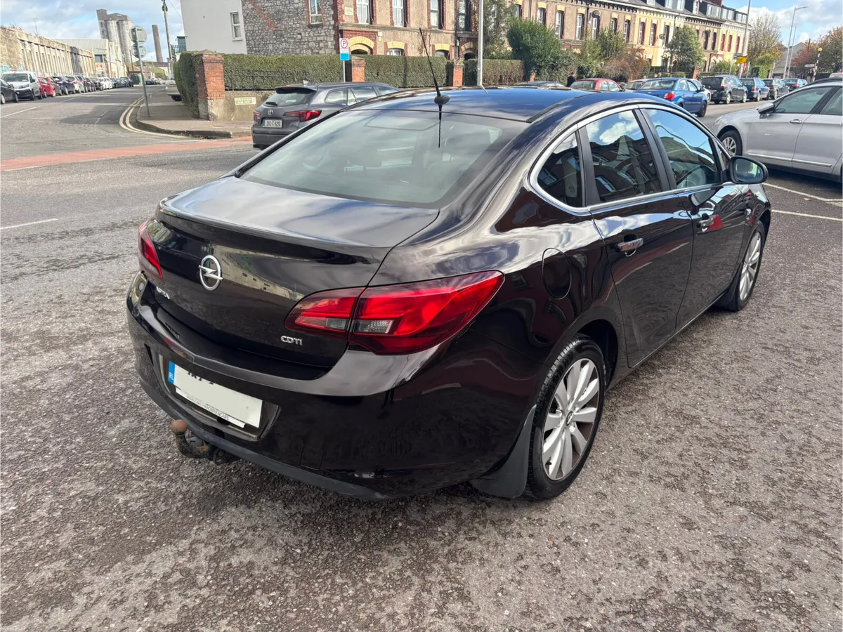 Opel Astra 2013 1.7 D New NCT Excellent Condition - Image 4