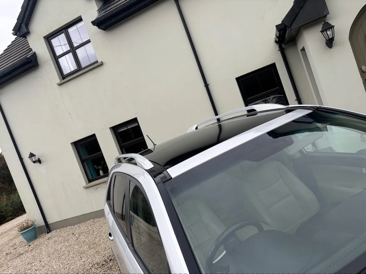 Kia Sorento 2012 - Image 2