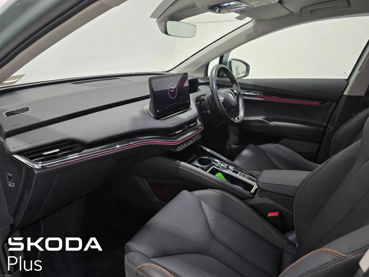 Skoda Enyaq  IV60 LEATHER / CLEV PACK / HEAT PUMP - Image 4
