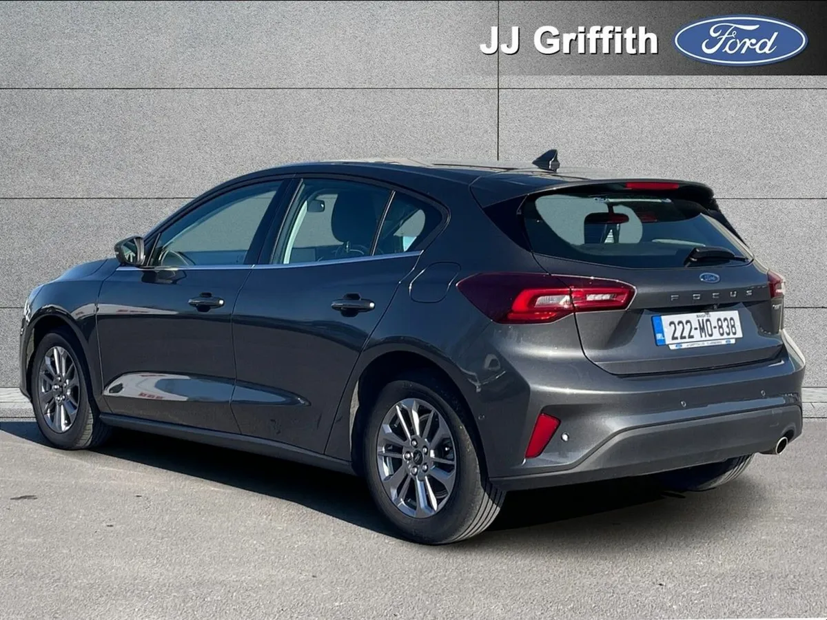 Ford Focus 1.0T EcoBoost Hybrid 125PS Titanium Aut - Image 2