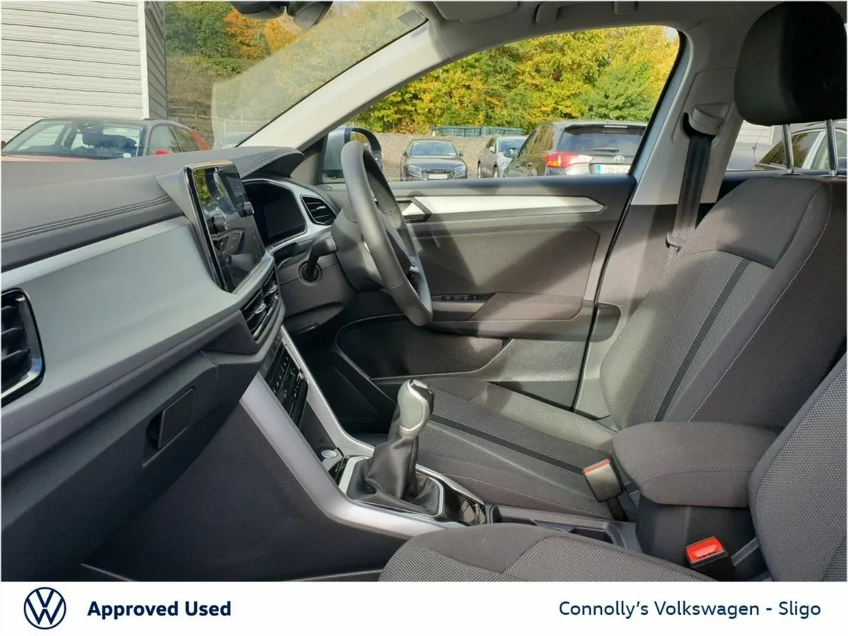 Volkswagen T-Roc EDITION 75 1.0TSI 116HP - Image 4