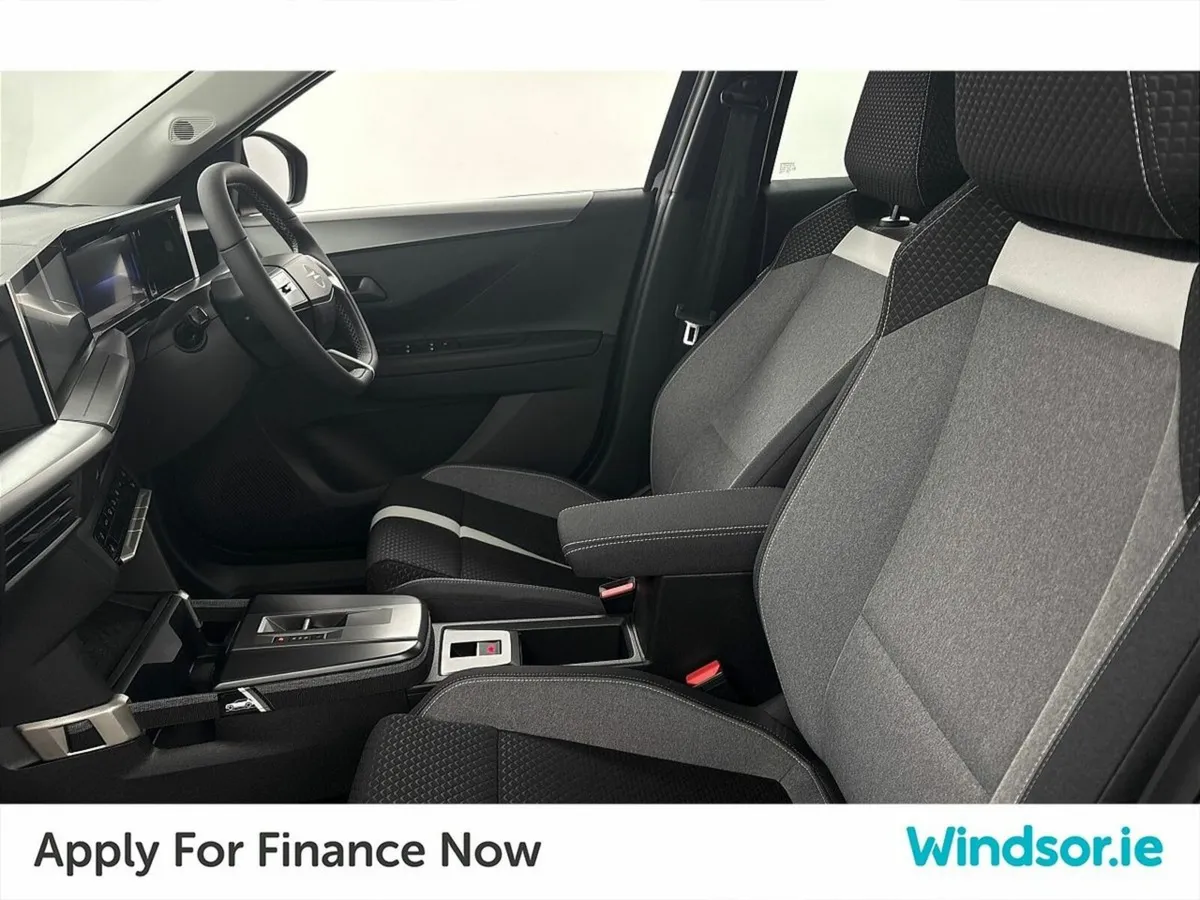 Opel Frontera Elegance 1.2 Hybrid 110 bhp - Image 4