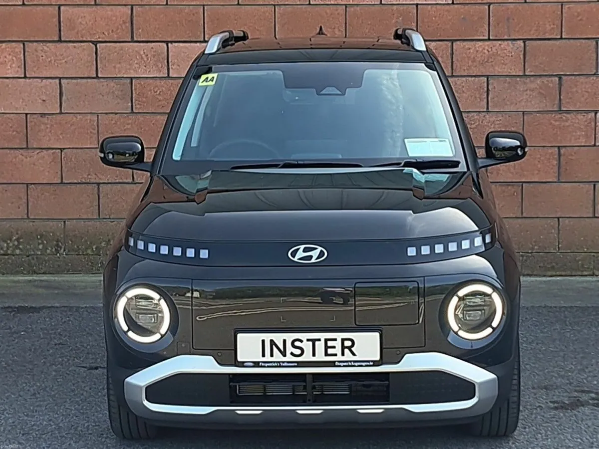 Hyundai INSTER Elegance Model 49 k/wh Battery with - Image 5