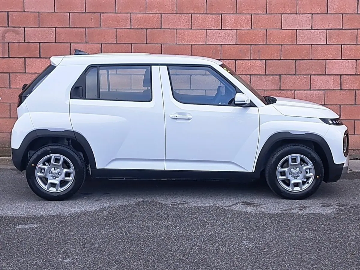 Hyundai INSTER Signature 42 k/wh Battery with 320 - Image 4