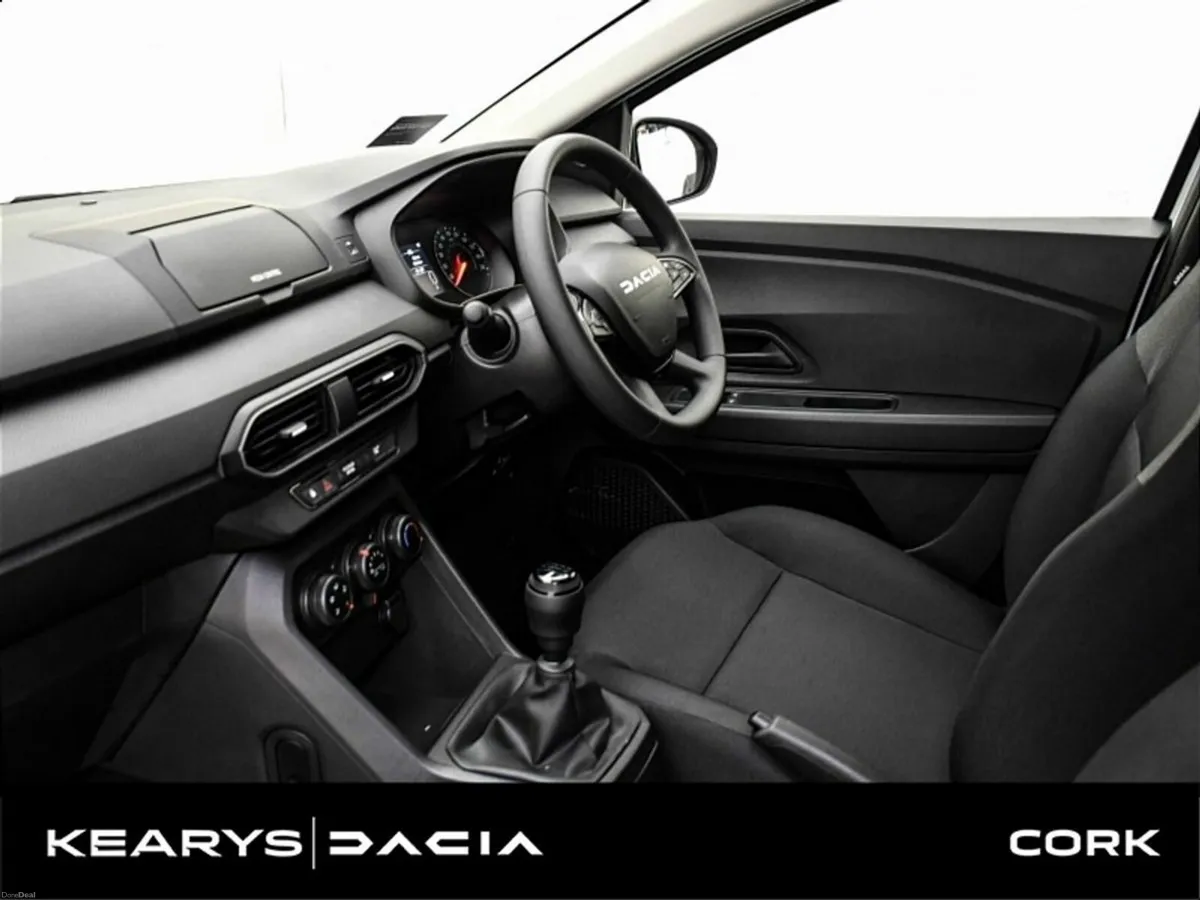 Dacia Sandero Essential TCe 90 5Sp GSR2 - Image 5