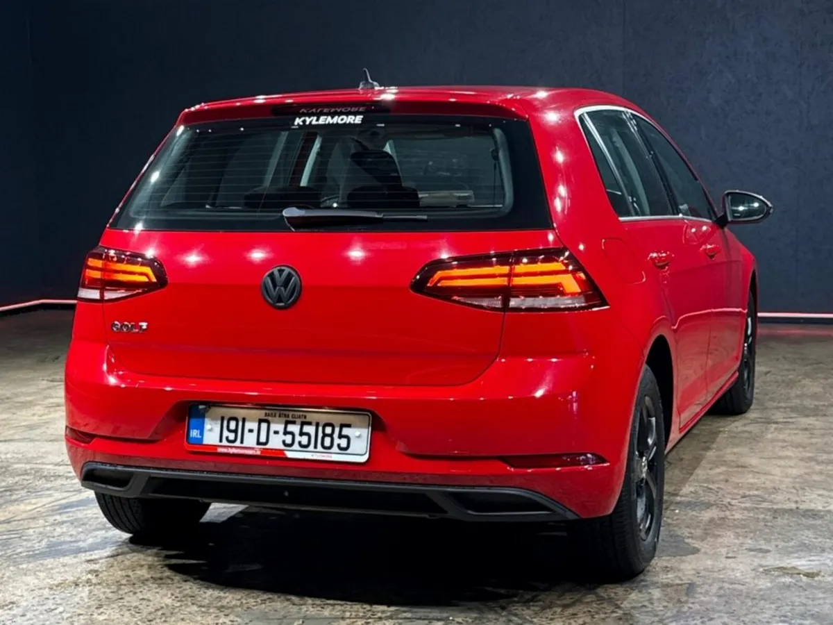 Volkswagen Golf 1.2L TSI AUTOMATIC - BLACK ALLOYS - Image 4