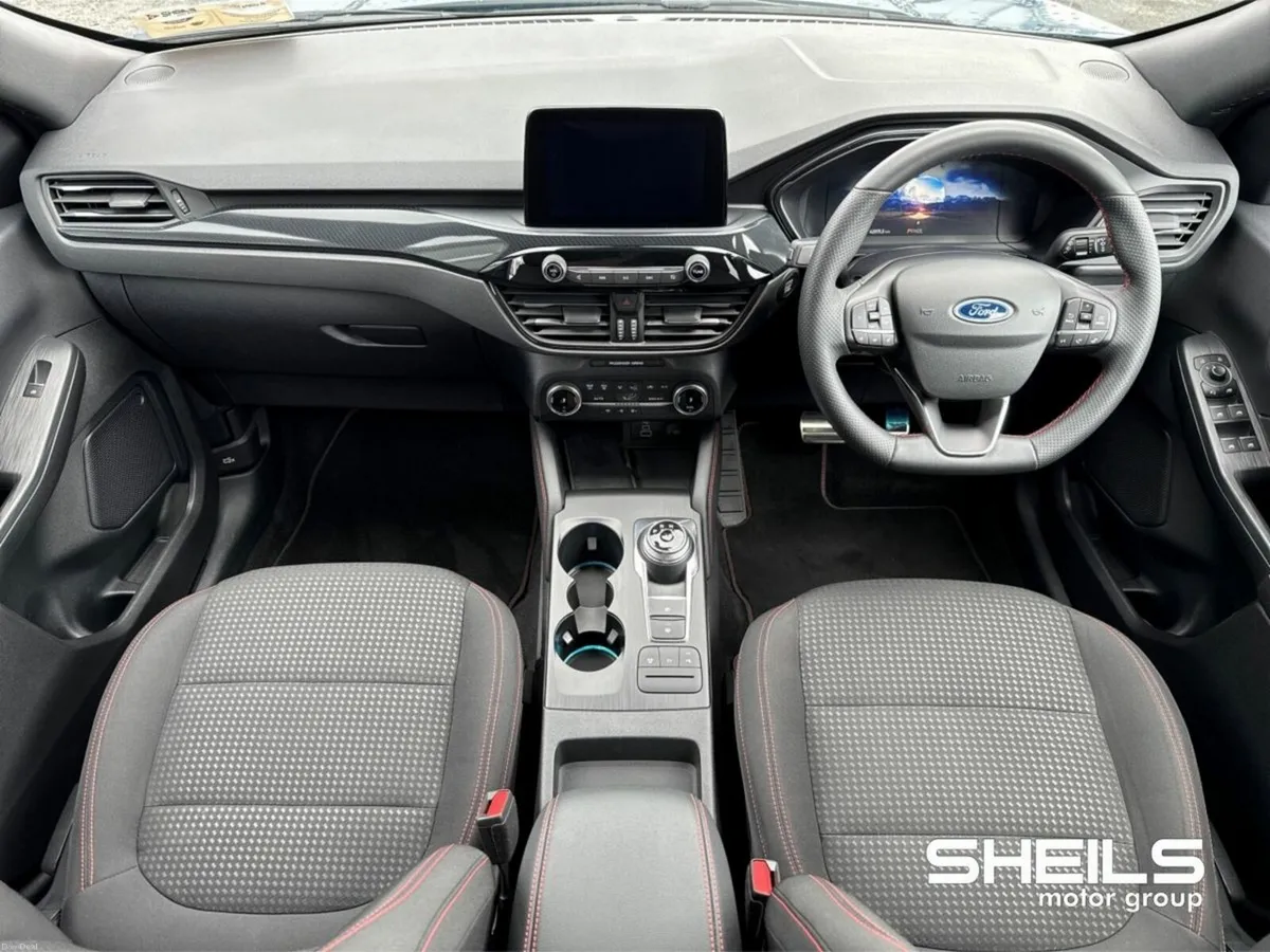 Ford Kuga 2.5 Duratec 225PS PHEV ST-Line Auto - Image 3