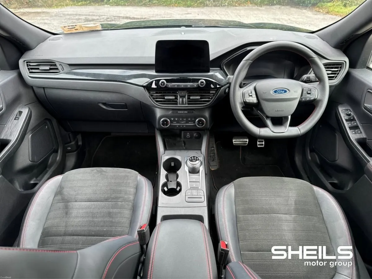 Ford Kuga 2.5 Duratec 225PS PHEV ST-Line X Auto - Image 3