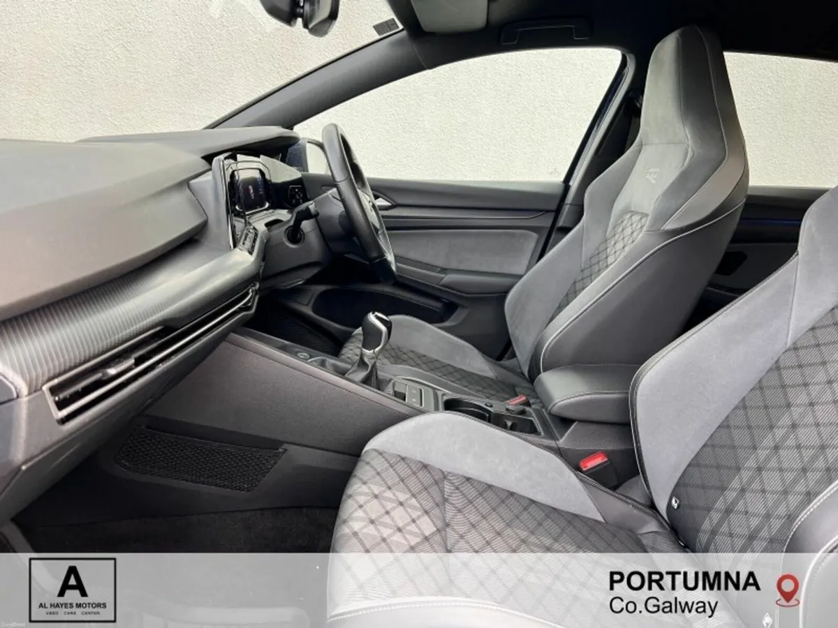 Volkswagen Golf 2022 R-LINE 1.5 TSI 6SPEED 130BHP - Image 4