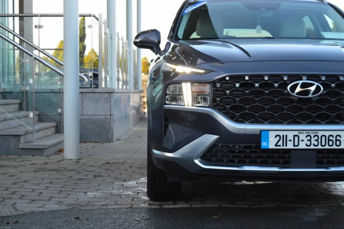 Hyundai Santa Fe 1.6  4WD Executive Plus Auto Plug - Image 4