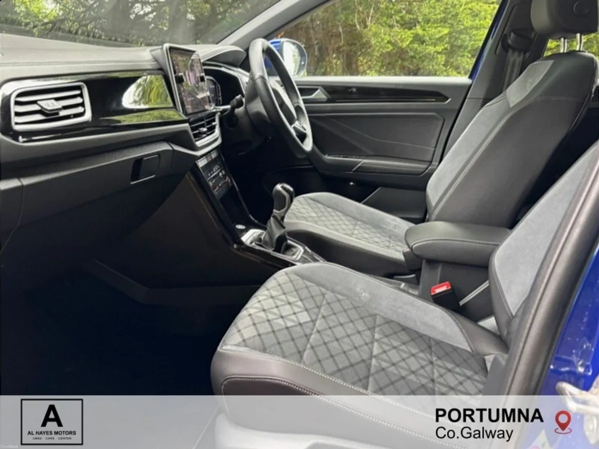 Volkswagen T-Roc R-LINE Plus  1.0 TSI 110HP *SUNRO - Image 4