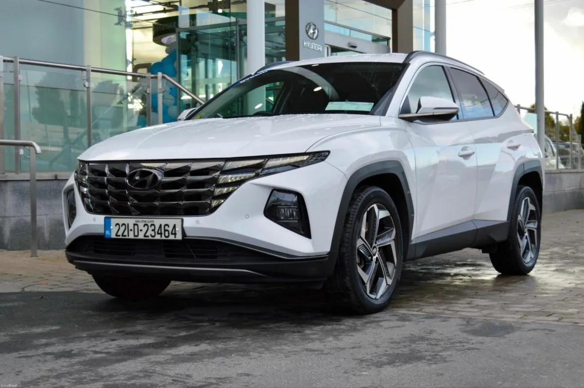 Hyundai Tucson 2WD Executive Plus HEV Auto, Black - Image 3