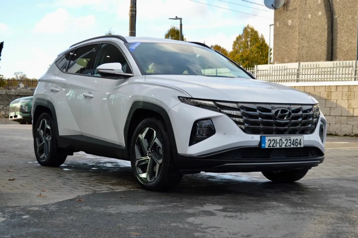 Hyundai Tucson 2WD Executive Plus HEV Auto, Black - Image 4