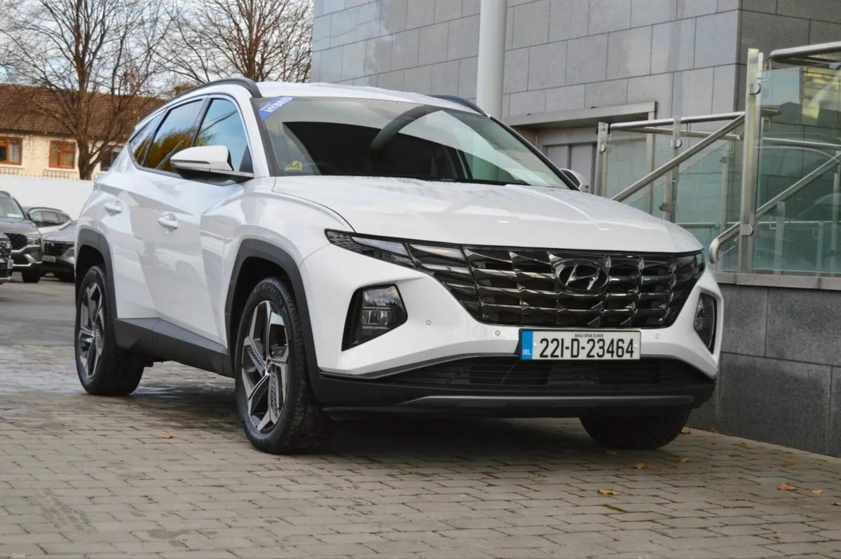 Hyundai Tucson 2WD Executive Plus HEV Auto, Black - Image 1