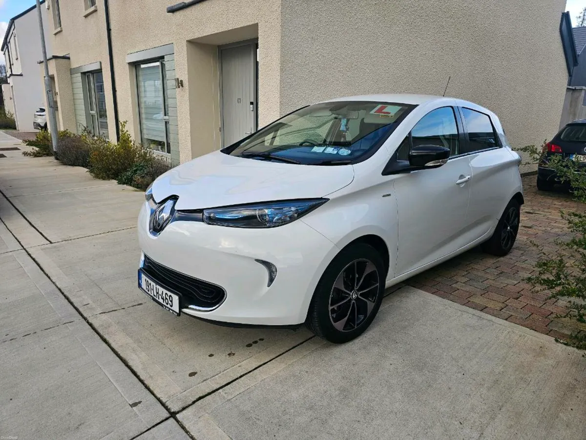 RENAULT ZOE 2019 AUTOMATIC HIGH VERSION - Image 1